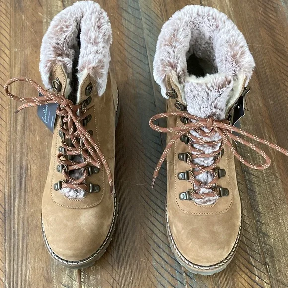 Women’s Avellini Winter Boots Size 9 Faux Fur New NWT Lace Front - Picture 2 of 9